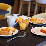 Campanile Nature - Clermont Ferrand Le Brezet