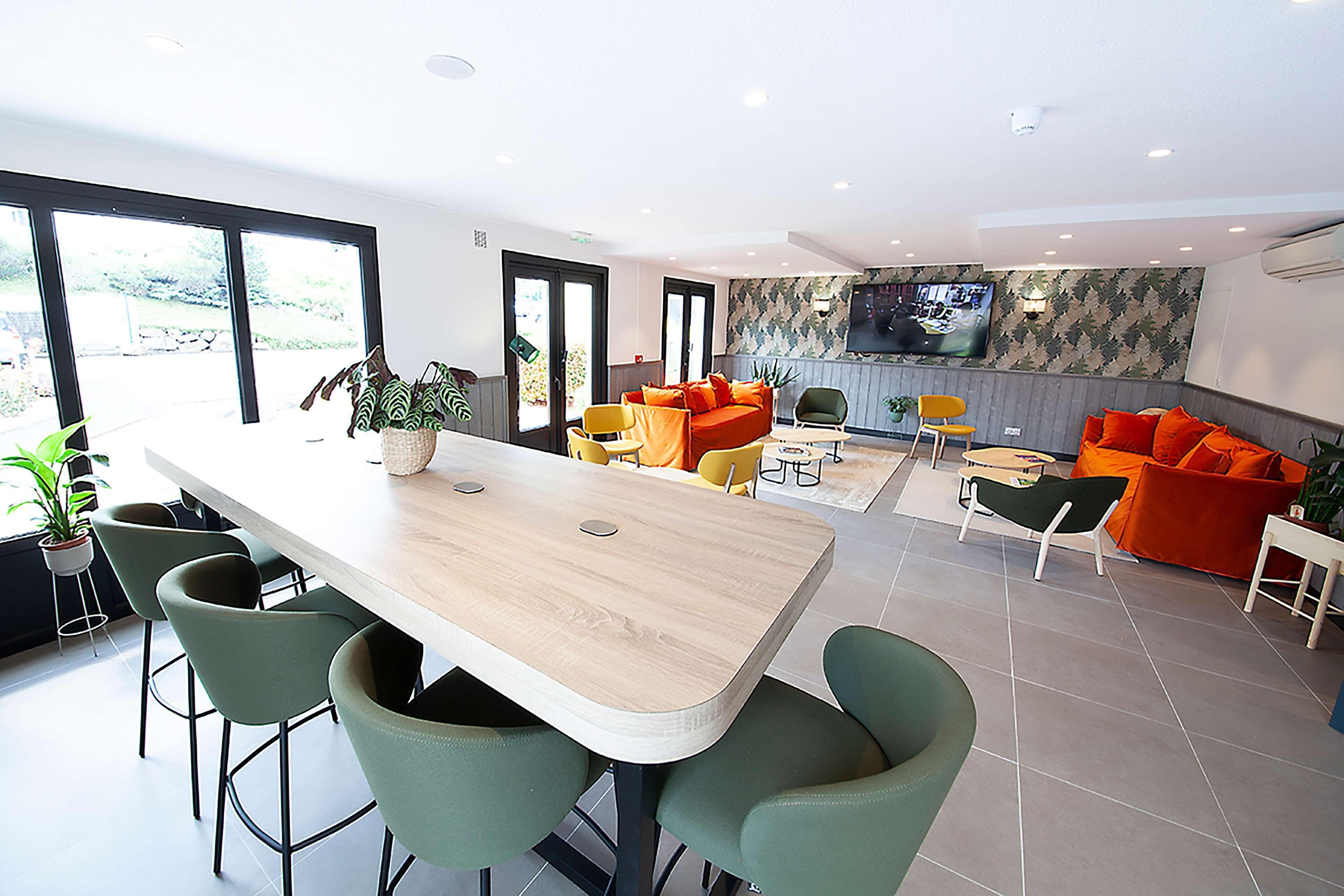 Hotel Campanile Nature - Ferrand Le Brezet 3*