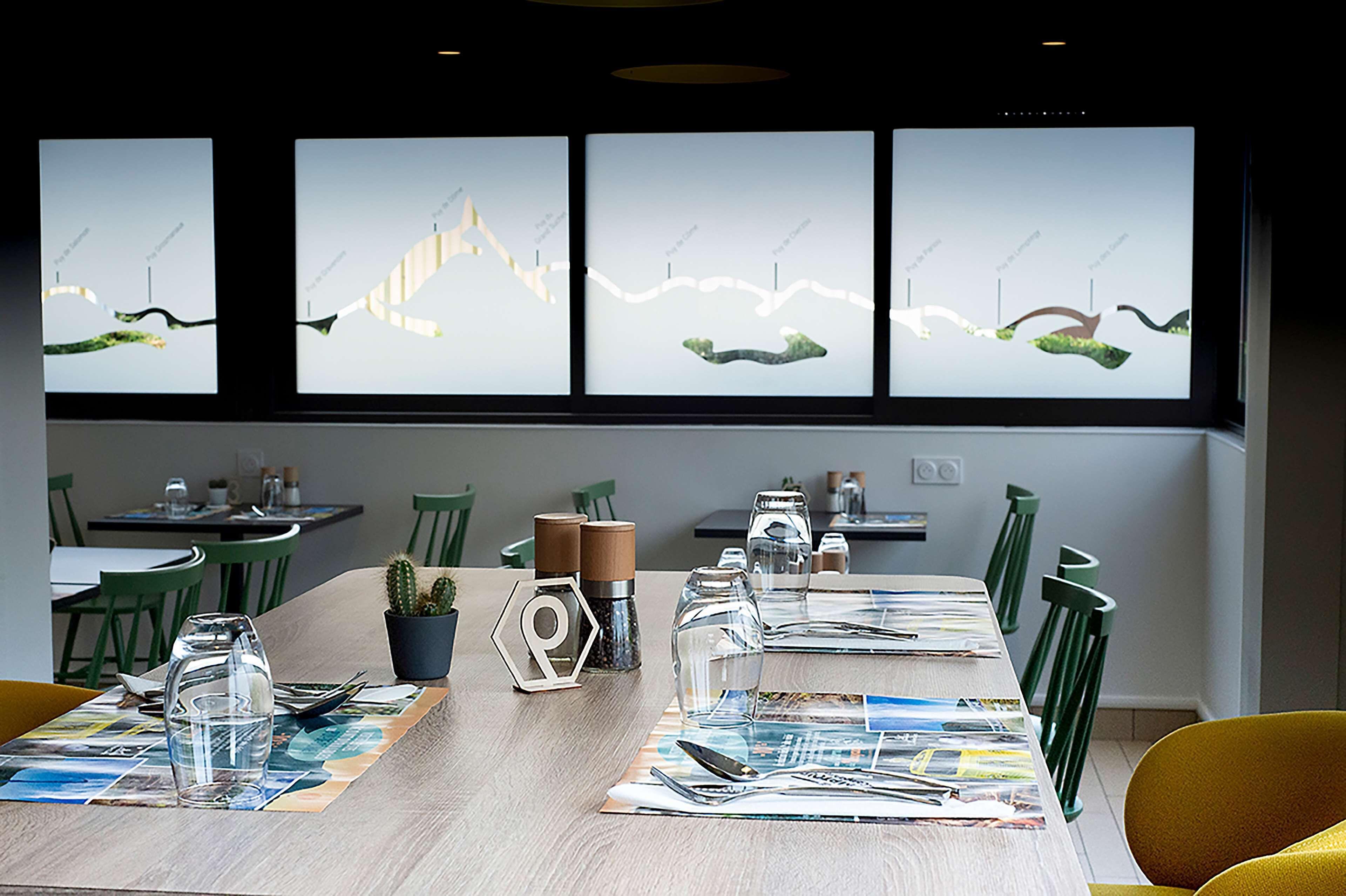 Campanile NATURE - Clermont Ferrand Le Brezet Hotel 3*