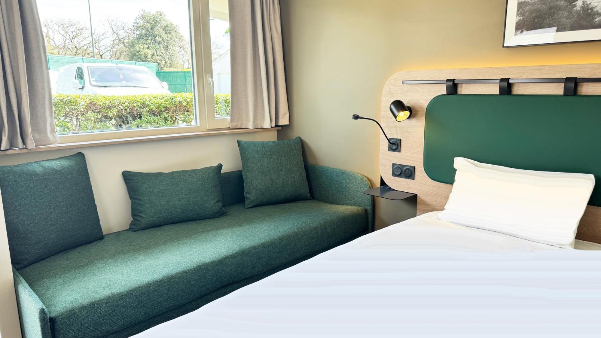 Hotel Campanile NATURE - Clermont Ferrand Le Brezet